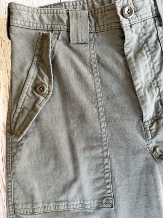 Banana Republic Barrel Leg Utility Cargo Ankle Crop Pants in Olive Green 2P - Picture 4 of 9